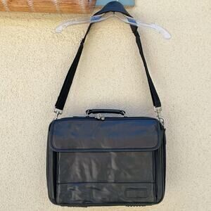 Targus Black Leather Laptop Messenger Bag Briefcase